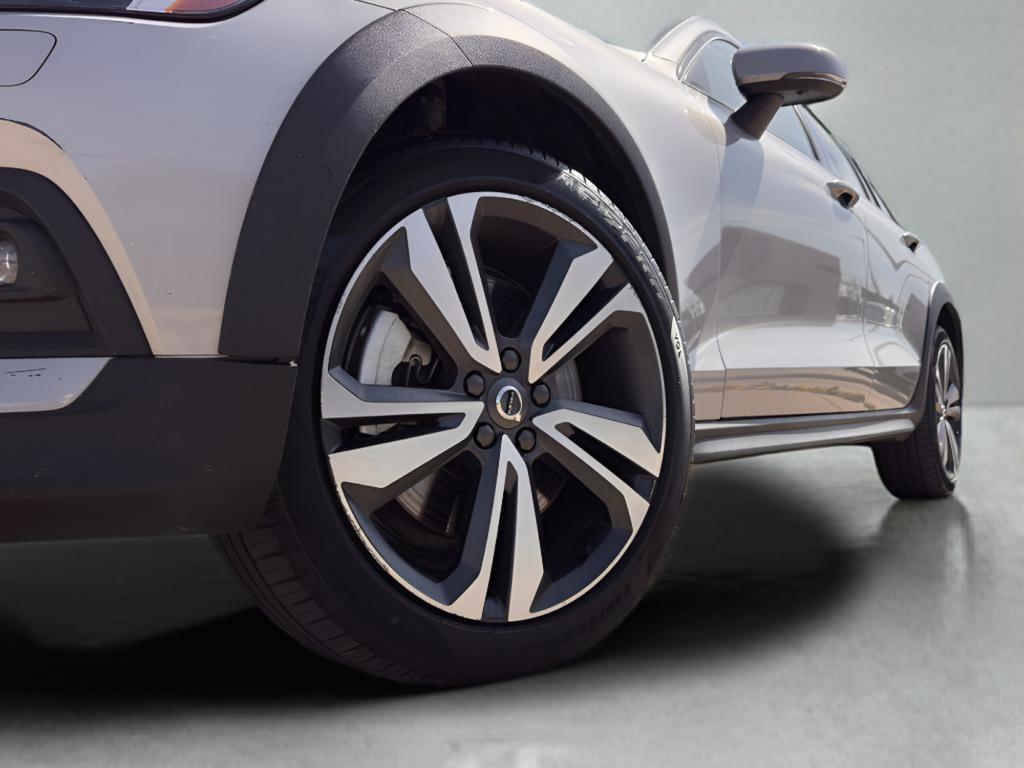 used 2025 Volvo V60 Cross Country car, priced at $35,822