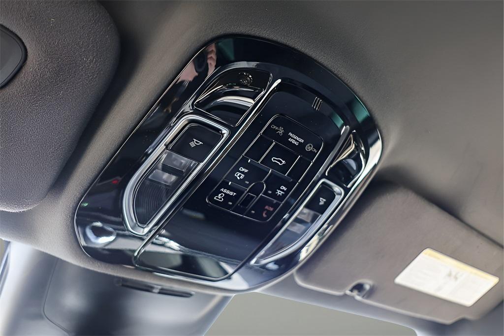 new 2026 Maserati Grecale car, priced at $80,918