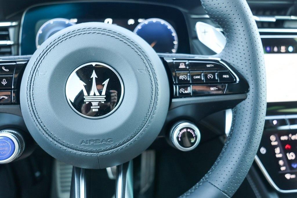 new 2025 Maserati Grecale car, priced at $76,312