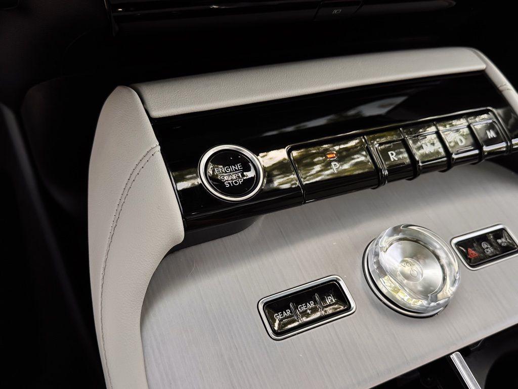 used 2025 Lincoln Navigator L car, priced at $89,681