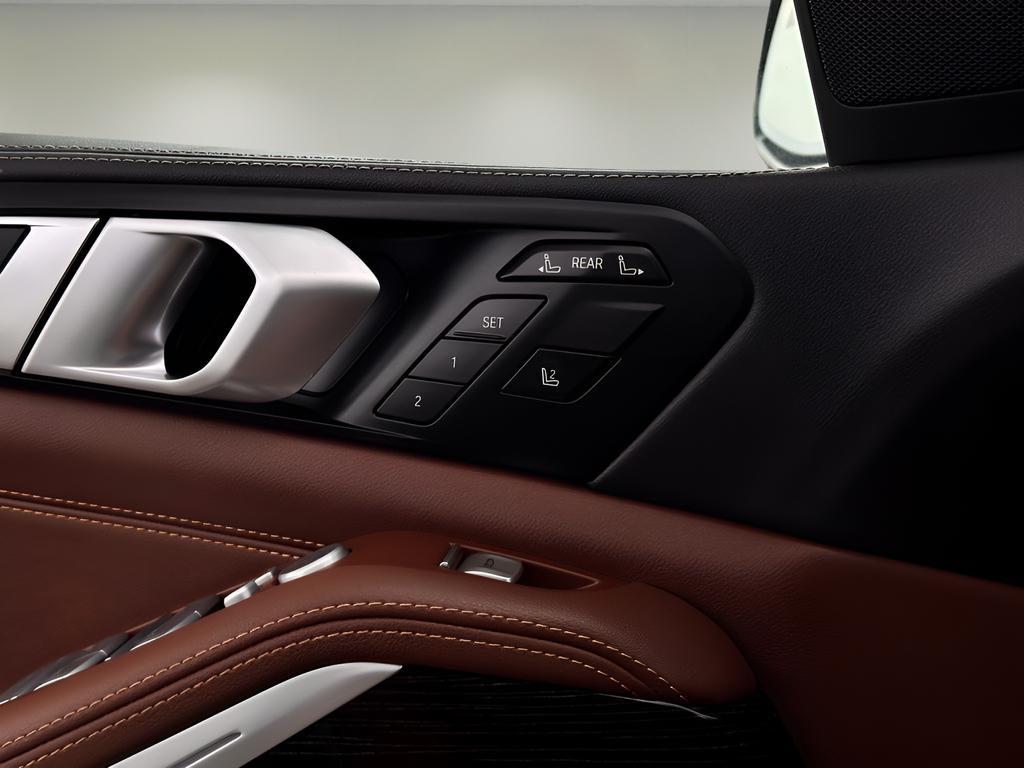 used 2025 BMW X7 car, priced at $76,544