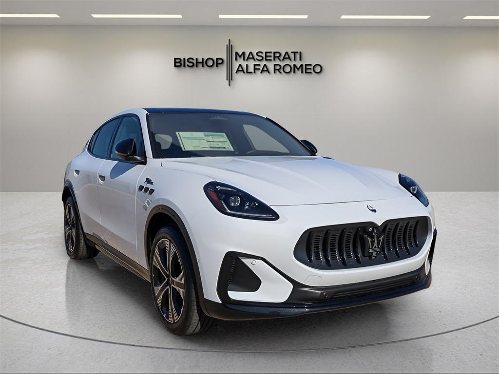 new 2025 Maserati Grecale Folgore car, priced at $88,832