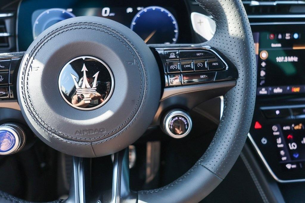 new 2025 Maserati Grecale car, priced at $76,912