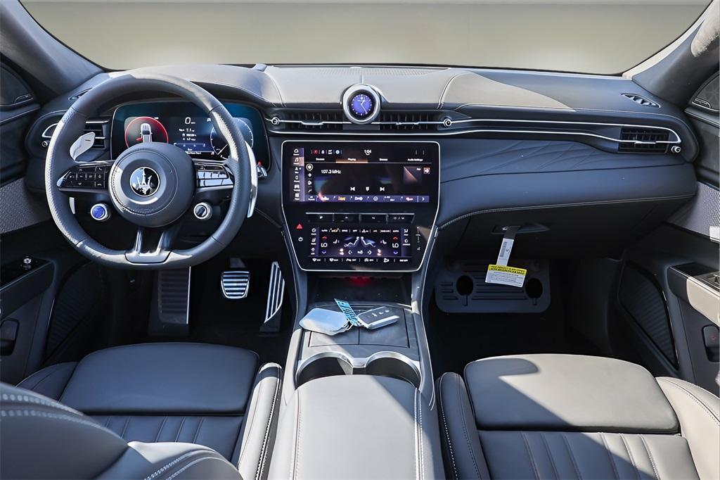 new 2025 Maserati Grecale car, priced at $76,912