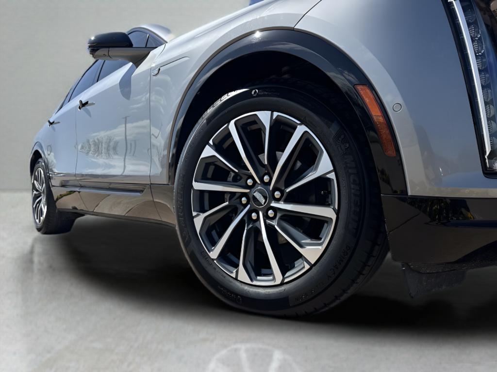 used 2024 Cadillac LYRIQ car, priced at $40,408