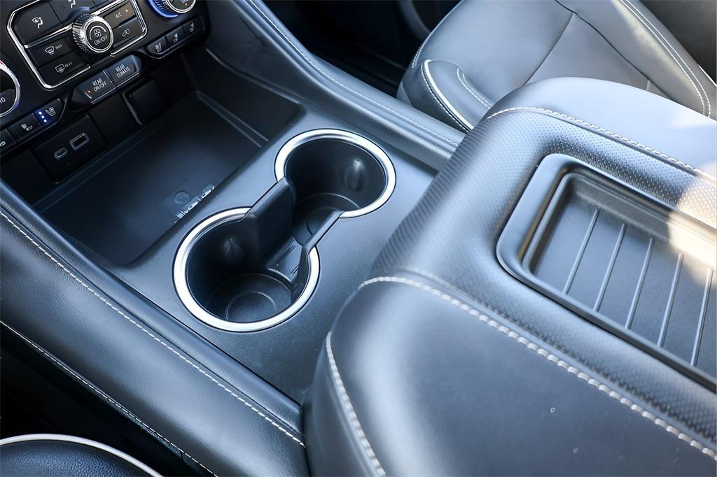 used 2022 GMC Yukon car, priced at $48,806