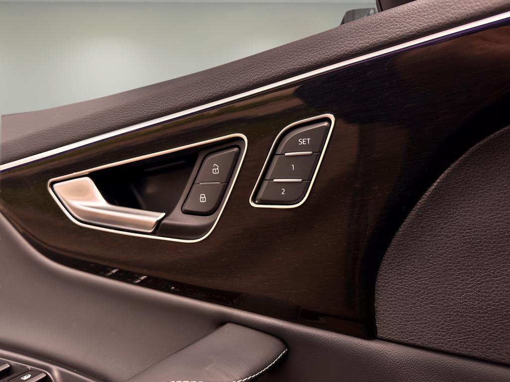 used 2025 Audi Q7 car, priced at $47,428
