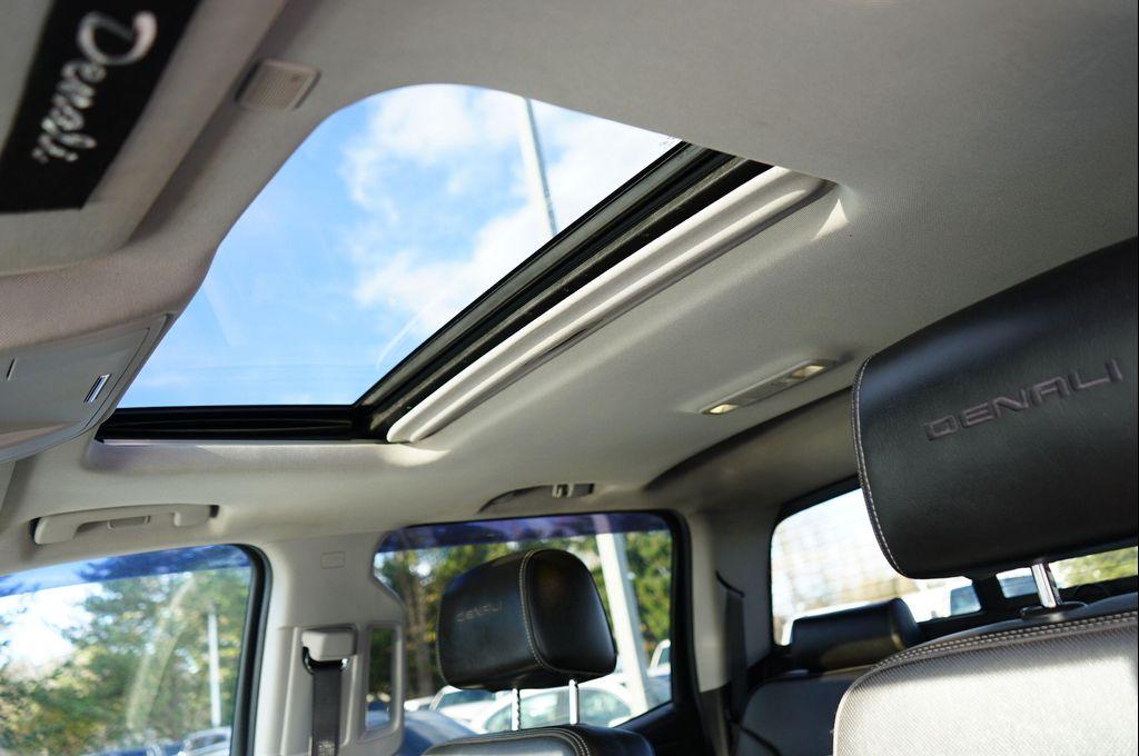 used 2018 GMC Sierra 1500 car, priced at $28,788