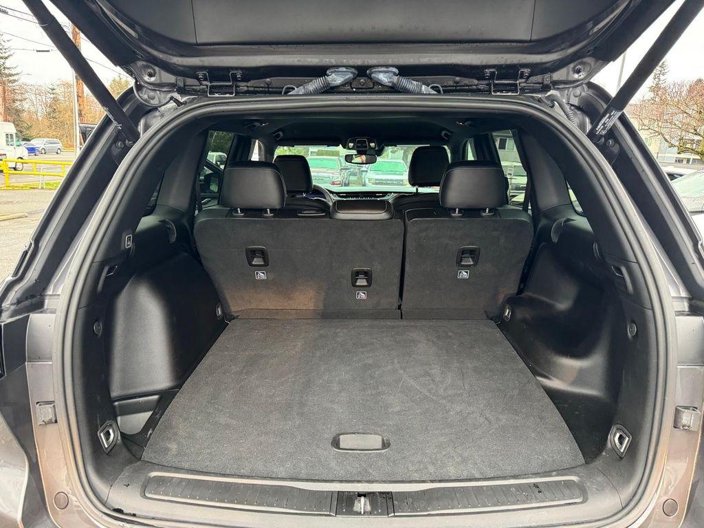 used 2024 Jeep Grand Cherokee car, priced at $34,995