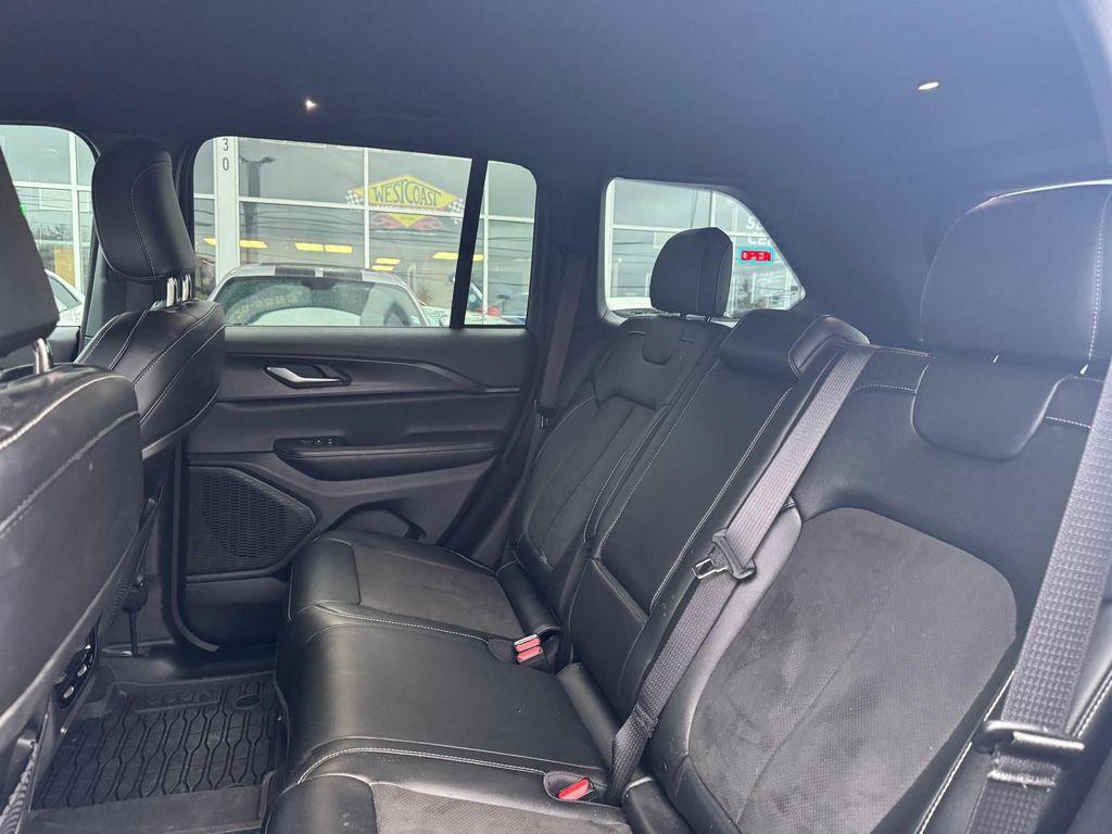 used 2024 Jeep Grand Cherokee car, priced at $34,995