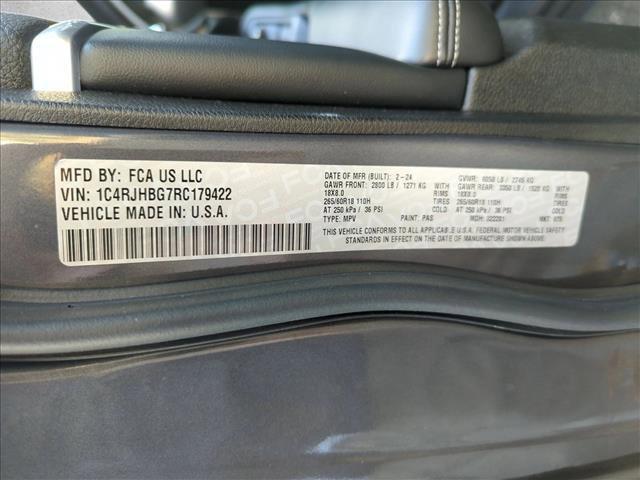 used 2024 Jeep Grand Cherokee car, priced at $33,117