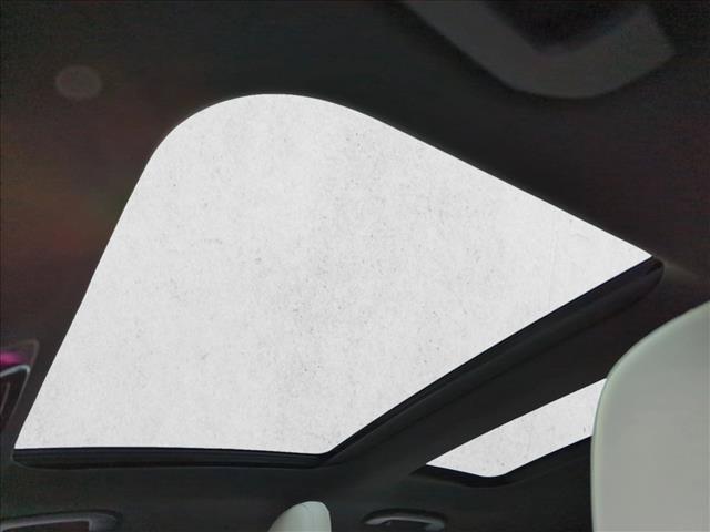 Mercedes-Benz C-Class view 15