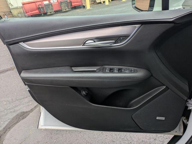 used 2022 Cadillac XT5 car, priced at $25,686