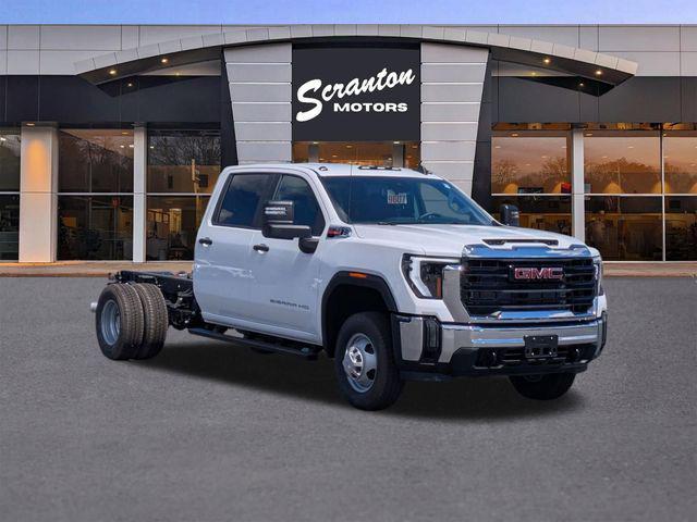 new 2026 GMC Sierra 3500 car, priced at $69,083