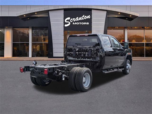 new 2025 GMC Sierra 3500 car, priced at $57,123