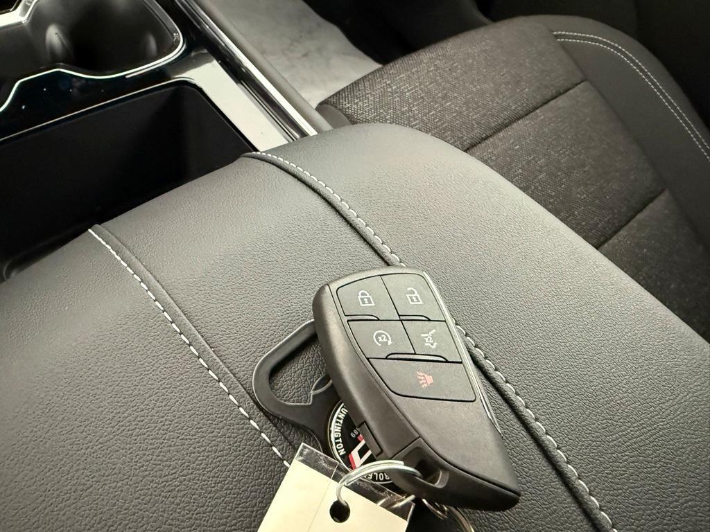 new 2026 Chevrolet Traverse car, priced at $48,095