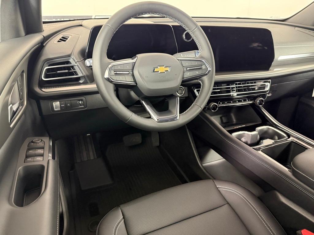 new 2026 Chevrolet Traverse car, priced at $43,015