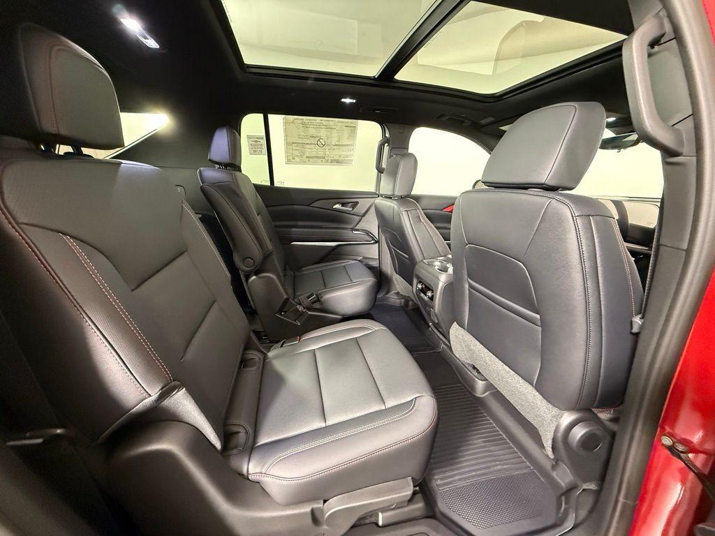 new 2026 Chevrolet Traverse car, priced at $52,215