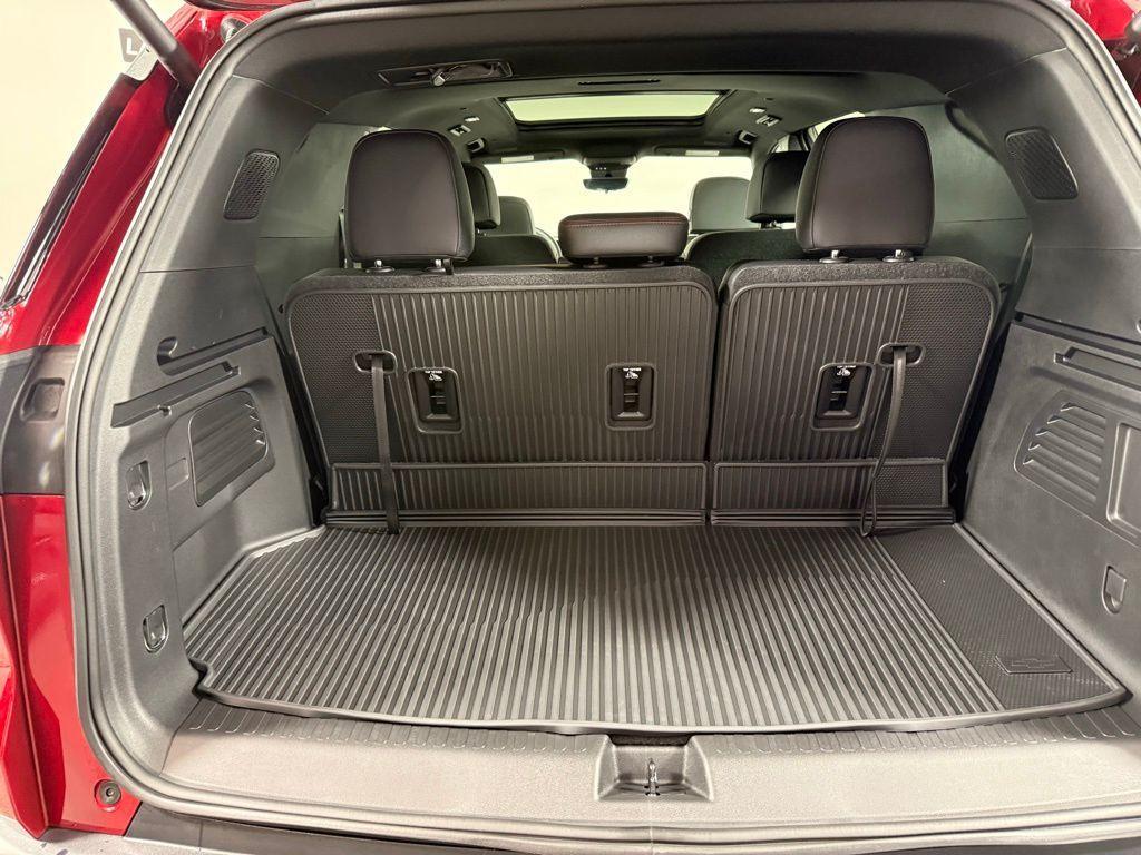 new 2026 Chevrolet Traverse car, priced at $52,215