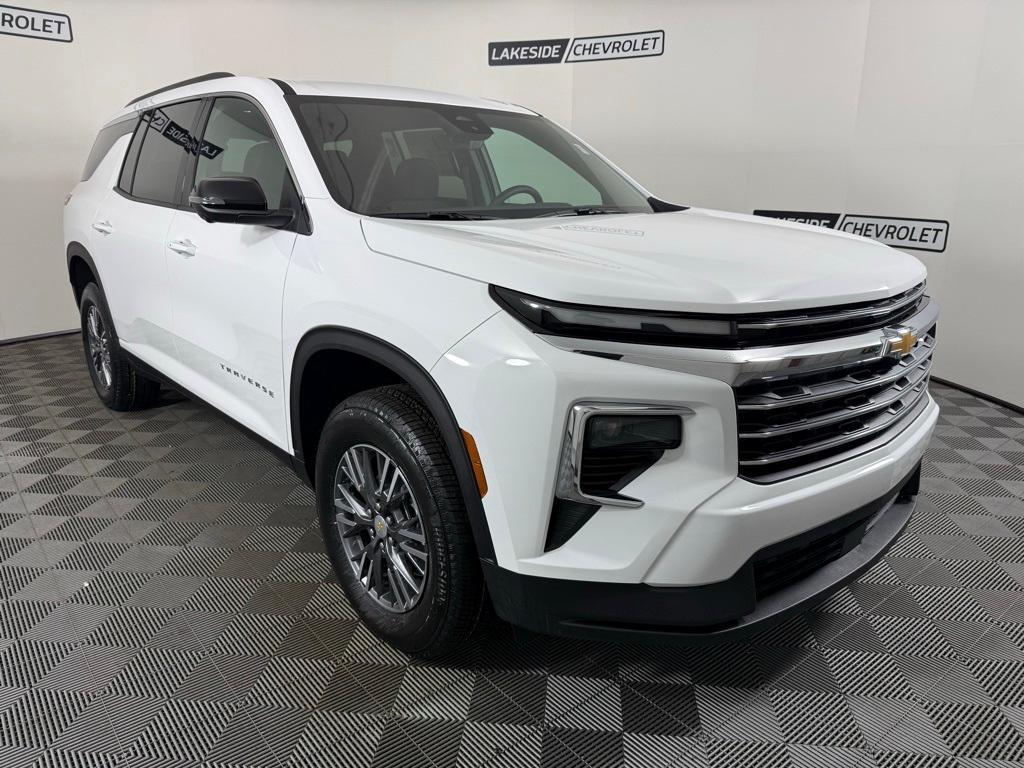 new 2026 Chevrolet Traverse car, priced at $42,520