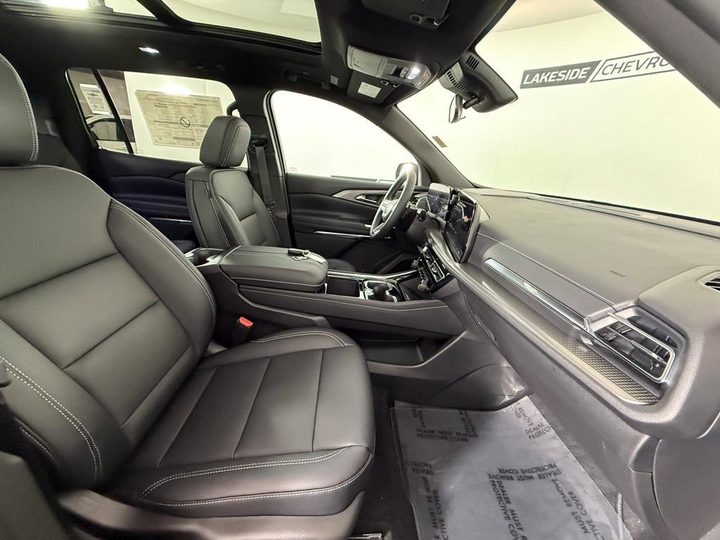 new 2026 Chevrolet Traverse car, priced at $44,795
