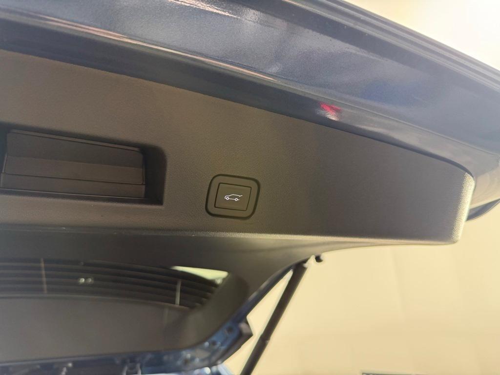 new 2026 Chevrolet Traverse car, priced at $44,795