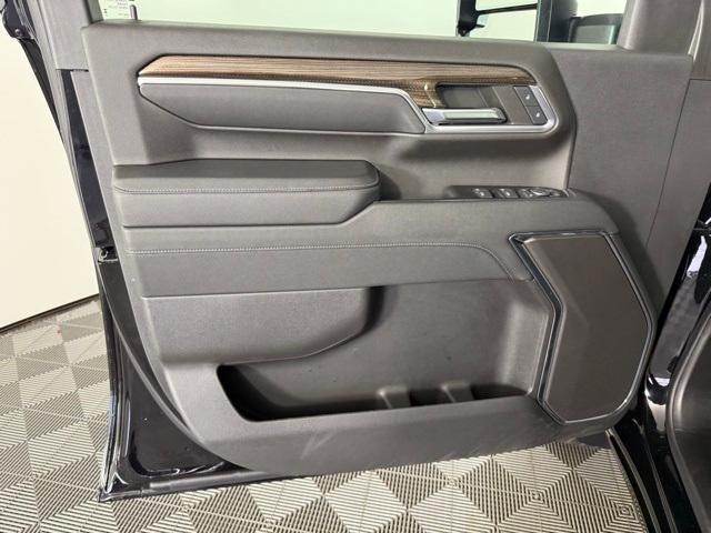 used 2024 Chevrolet Silverado 2500 car, priced at $54,999