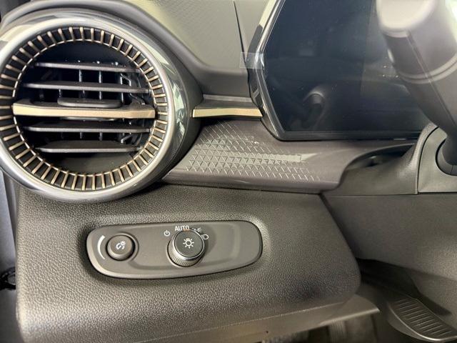 new 2025 Chevrolet Trax car, priced at $26,115