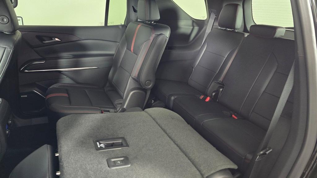 new 2026 Chevrolet Traverse car, priced at $58,895