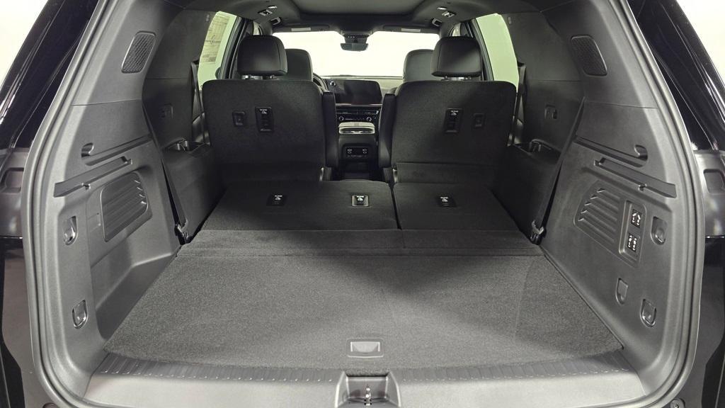 new 2026 Chevrolet Traverse car, priced at $58,895