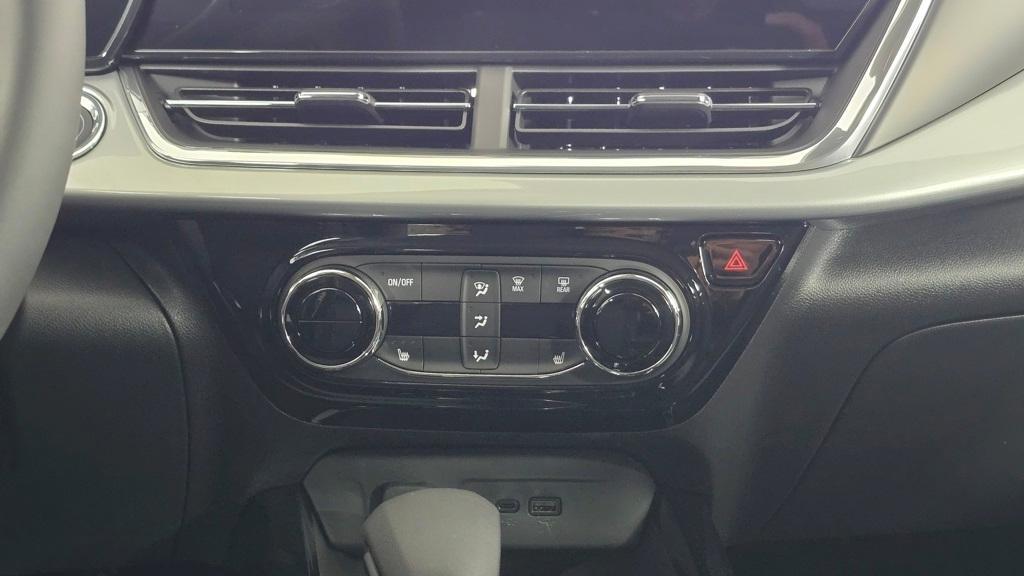 new 2025 Chevrolet Trax car, priced at $24,750