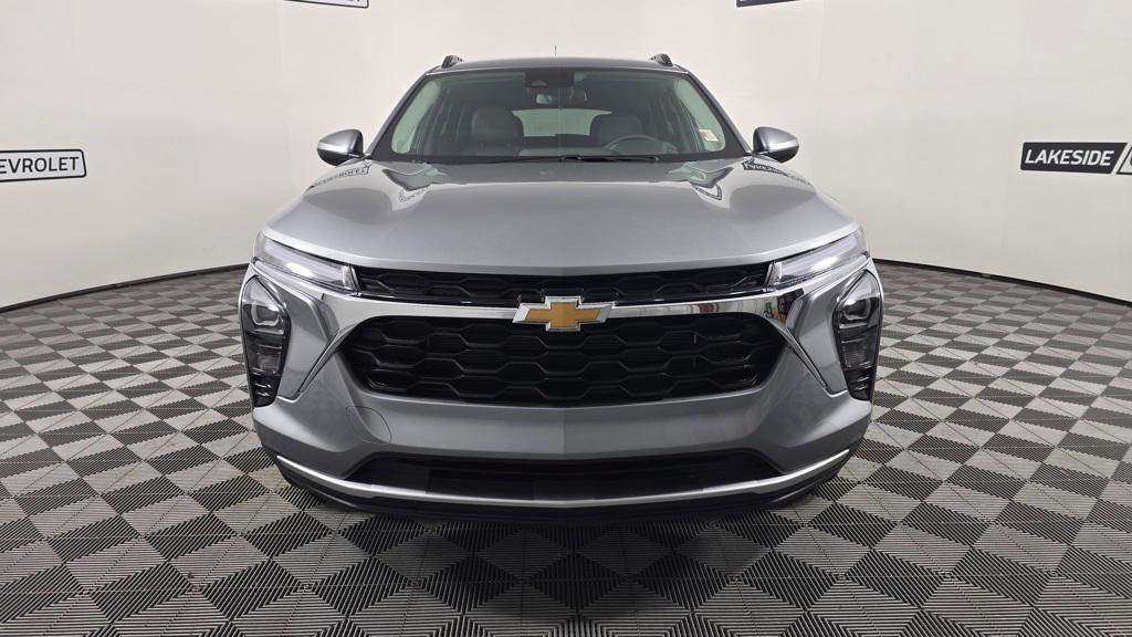 new 2025 Chevrolet Trax car, priced at $24,750