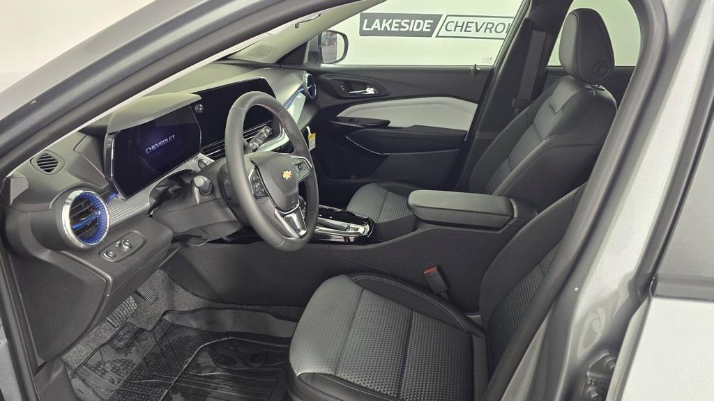 new 2025 Chevrolet Trax car, priced at $24,750