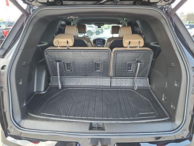 used 2023 Chevrolet Traverse car, priced at $36,999