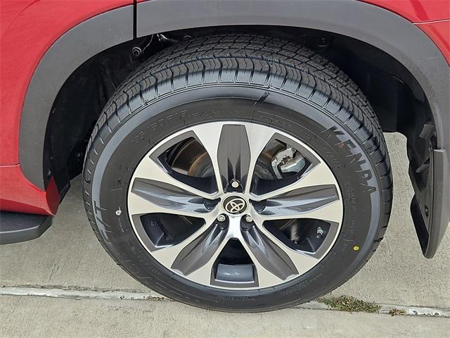 used 2021 Toyota Highlander car, priced at $27,488