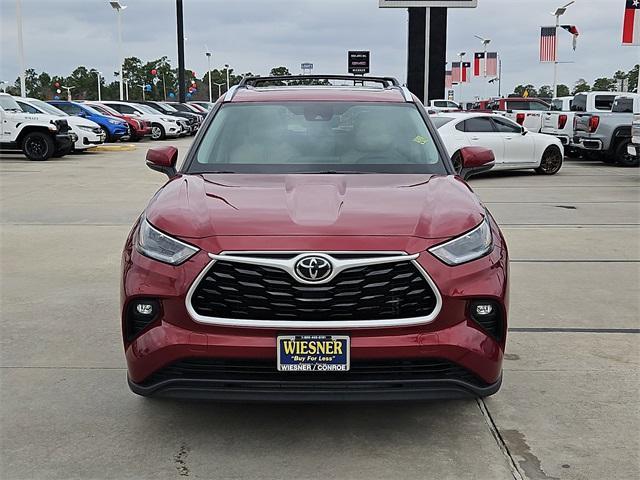 used 2021 Toyota Highlander car, priced at $27,488
