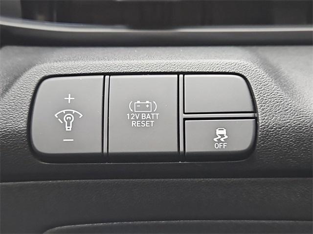 new 2025 Hyundai ELANTRA HEV car, priced at $20,189