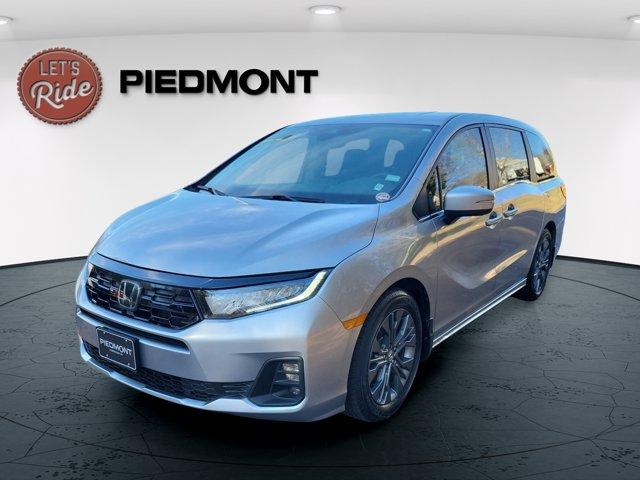 used 2025 Honda Odyssey car, priced at $43,450
