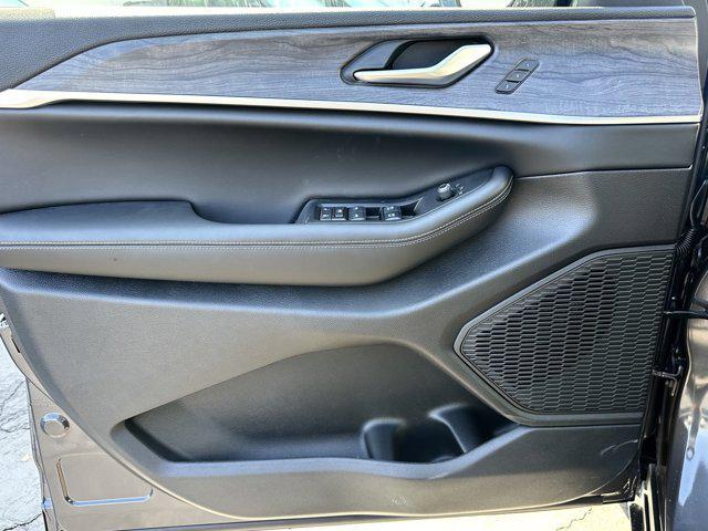 new 2024 Jeep Grand Cherokee car, priced at $36,331