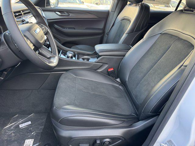 new 2025 Jeep Grand Cherokee L car, priced at $44,381