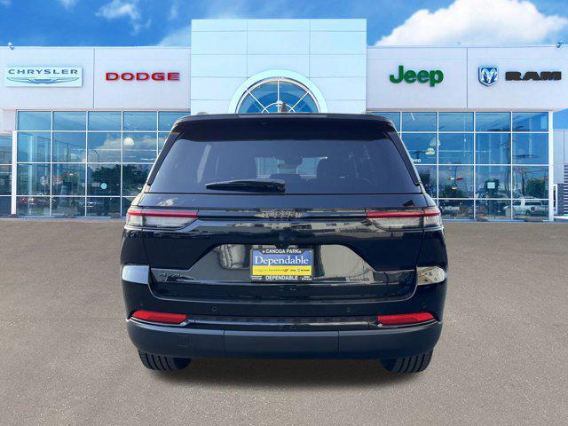 new 2025 Jeep Grand Cherokee car, priced at $40,743