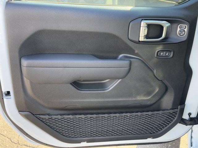 new 2025 Jeep Wrangler car, priced at $47,491