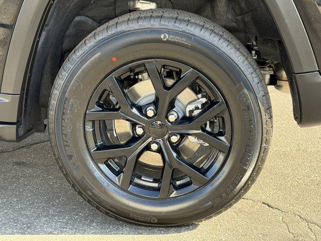 new 2026 Jeep Grand Cherokee car, priced at $47,120