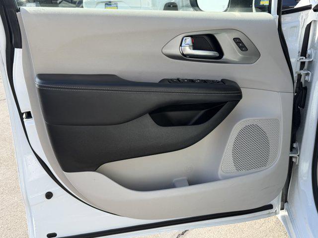 used 2023 Chrysler Pacifica car, priced at $25,888