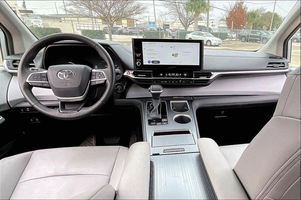 used 2025 Toyota Sienna car, priced at $41,995