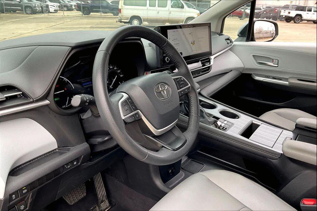 used 2025 Toyota Sienna car, priced at $41,995