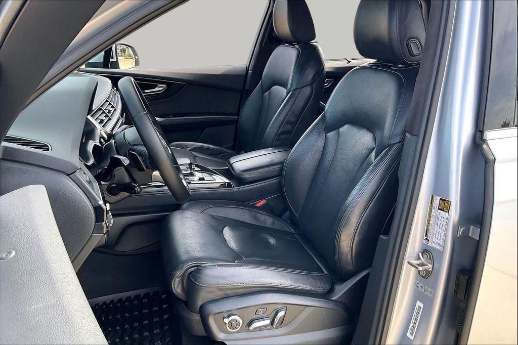 used 2017 Audi Q7 car, priced at $19,284