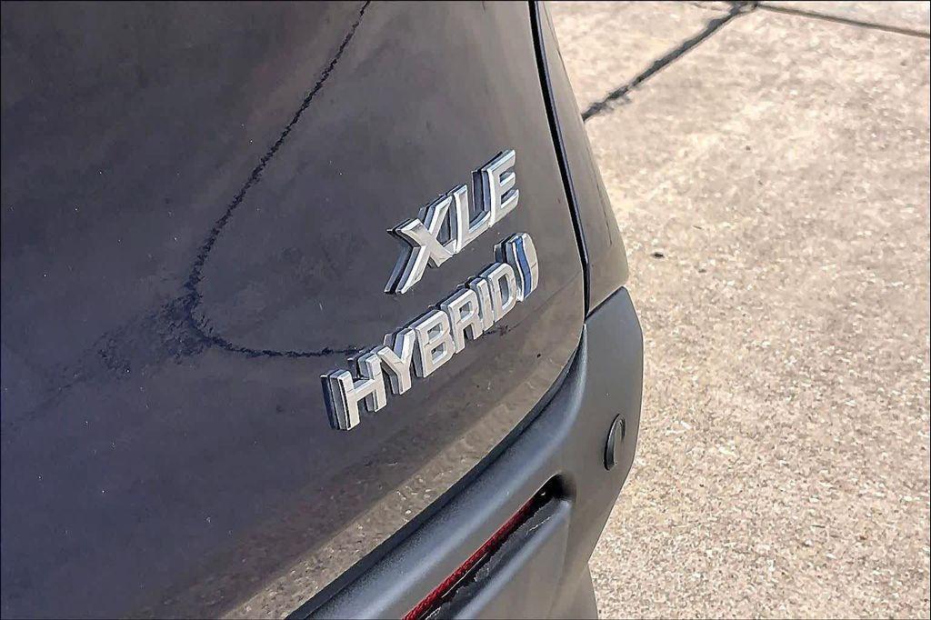 used 2022 Toyota Sienna car, priced at $38,600