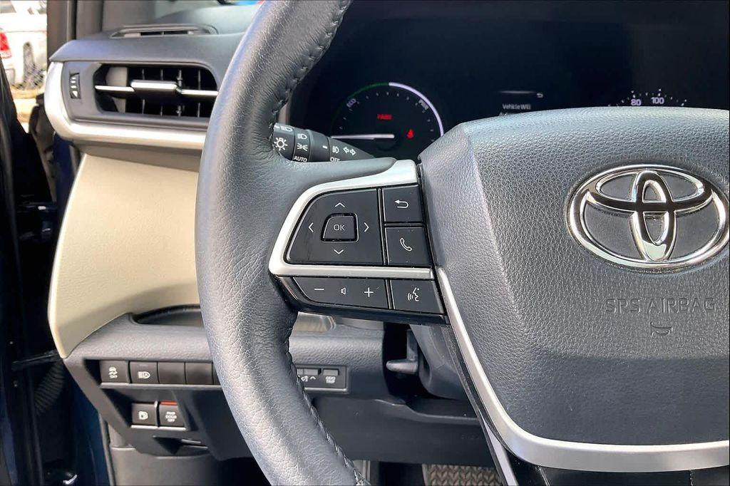 used 2022 Toyota Sienna car, priced at $38,600