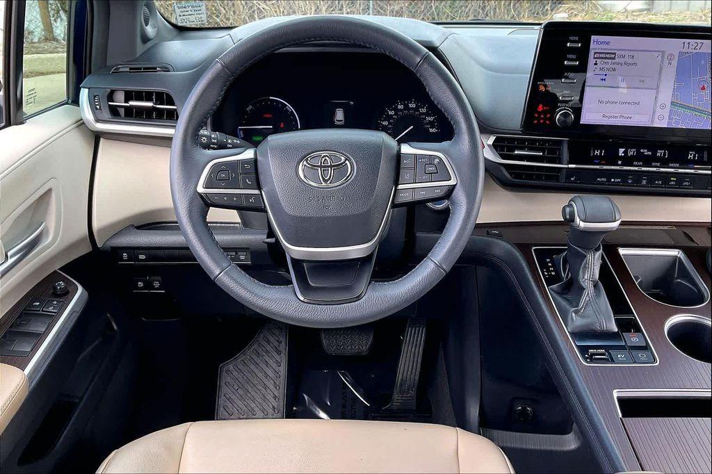 used 2022 Toyota Sienna car, priced at $38,600